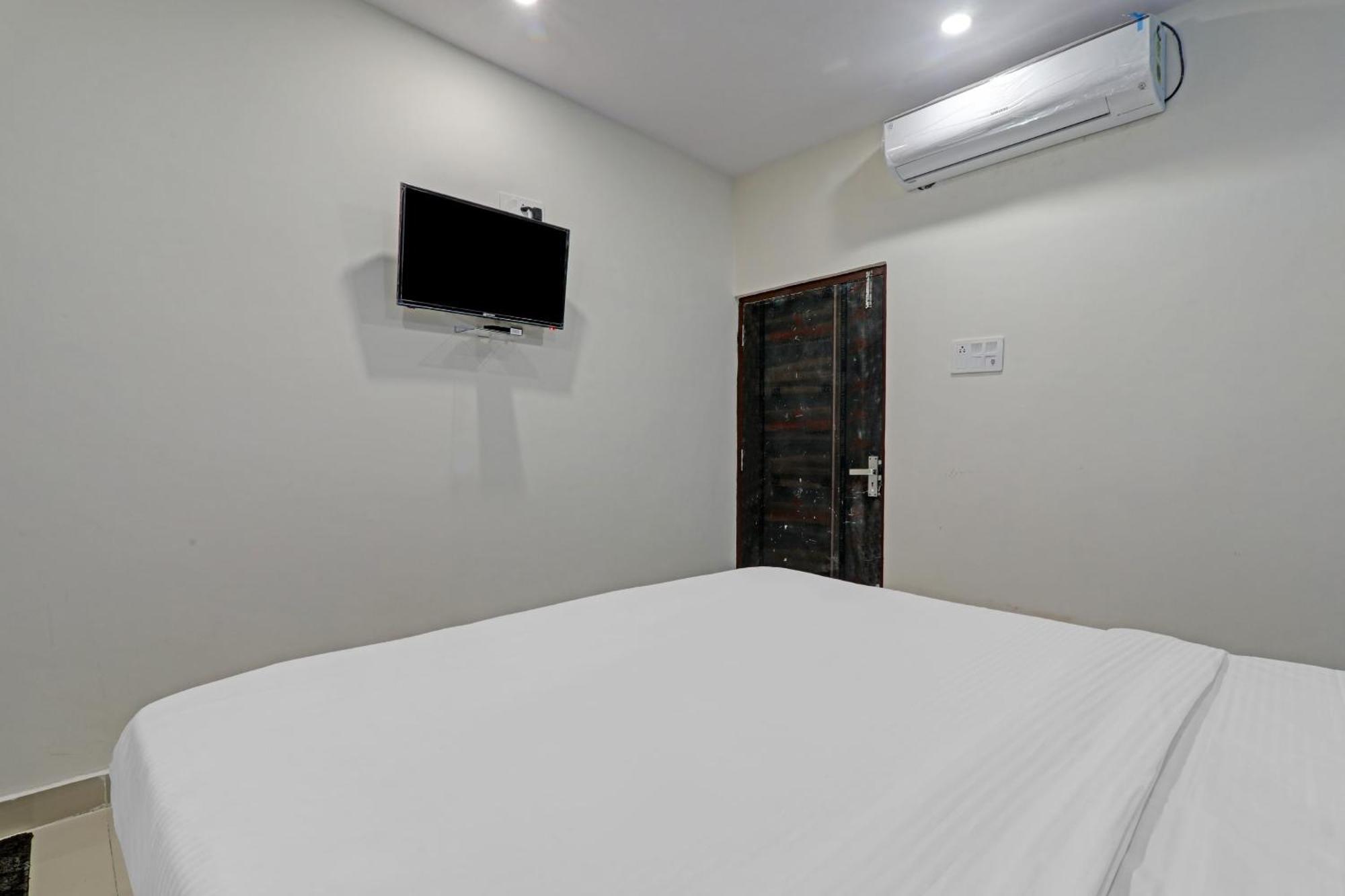 Hotel O Rudra Palace Near Phoenix United לקנאו מראה חיצוני תמונה