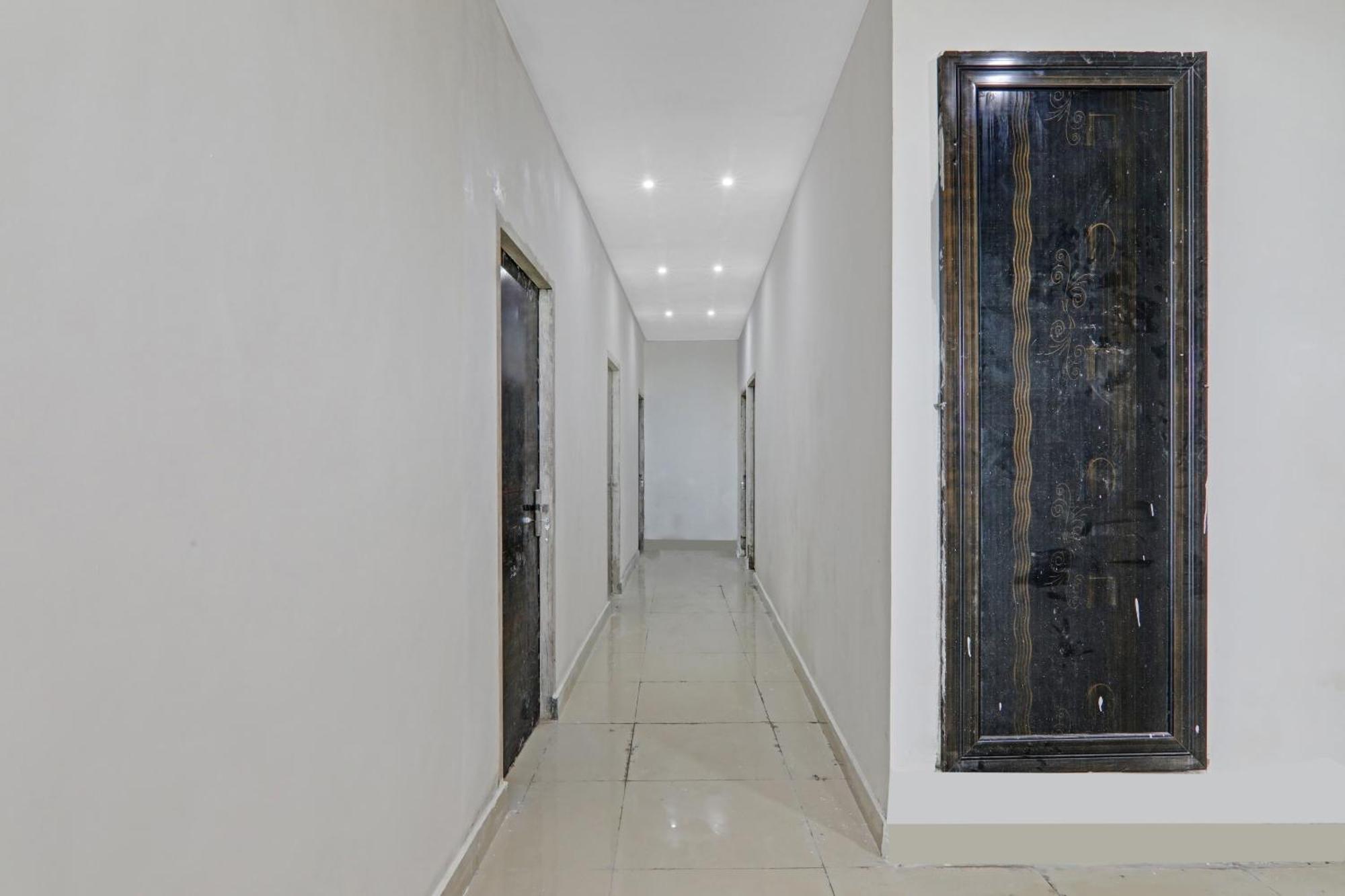 Hotel O Rudra Palace Near Phoenix United לקנאו מראה חיצוני תמונה
